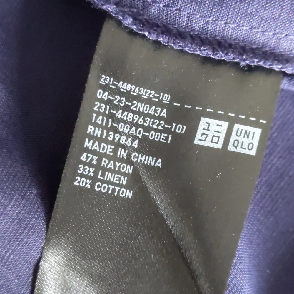 NWT | Uniqlo | button down shirt - Picture 8 of 8